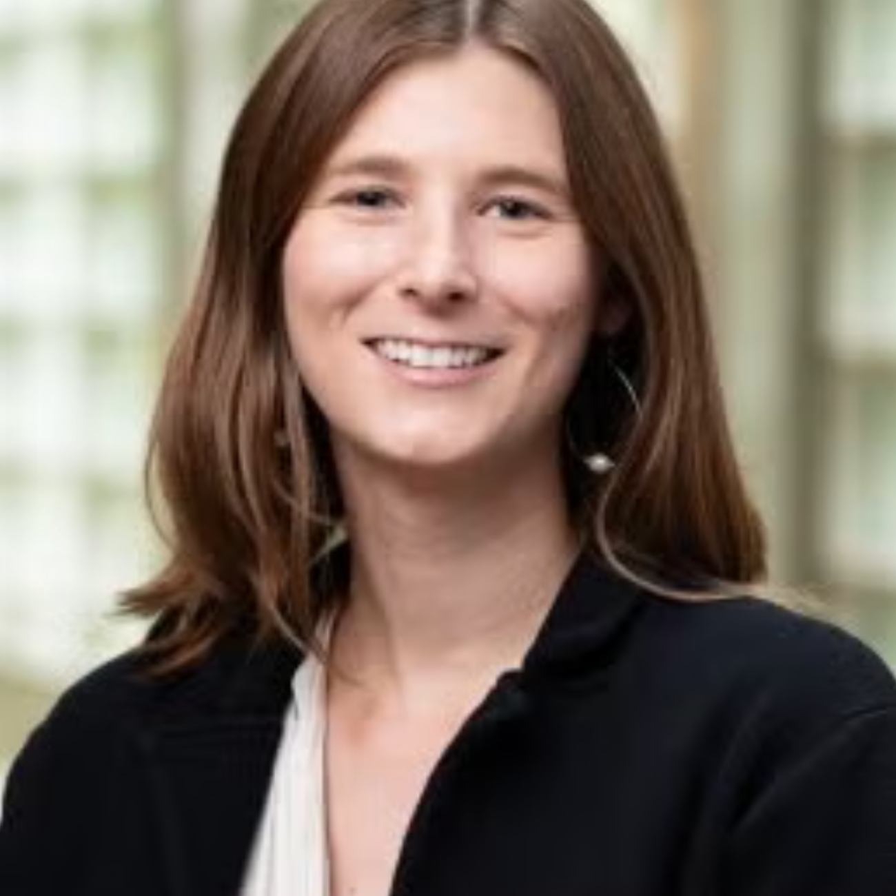 Headshot of Dr. Emily Neer